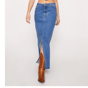 LONG DENIM MAXI SKIRT